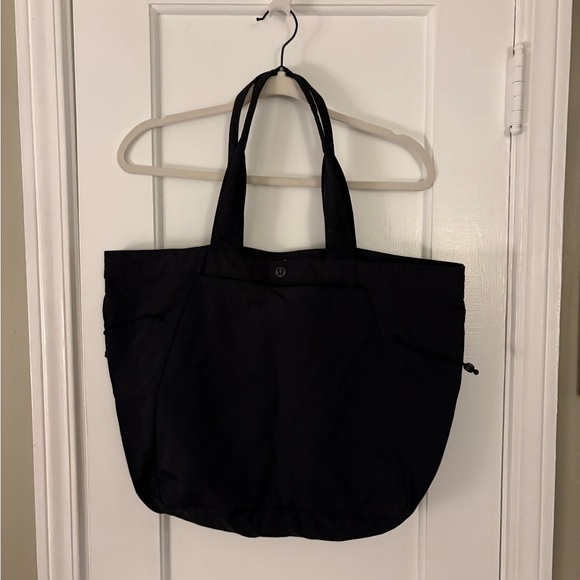 lululemon cinch bag black All Night Festival Crossbody Belt 5L 8.5Cm (3.3) Lululemon Drawstring Bucket Crossbody Bag